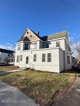 23 River St in Hoosick Falls, NY - Building Photo - Building Photo