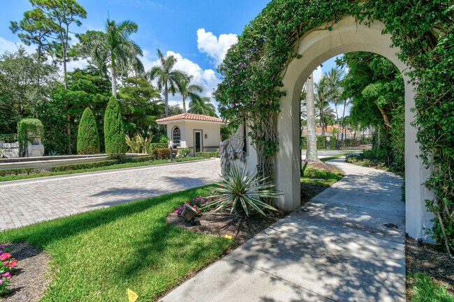 353 Chambord Terrace in Palm Beach Gardens, FL - Building Photo - Building Photo