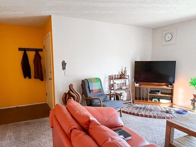 3055 Trinity Dr in Los Alamos, NM - Building Photo - Building Photo