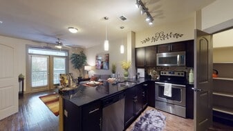 The Edge at Midtown in Oklahoma City, OK - Building Photo