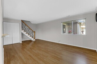 743 Edgelake Point in Schaumburg, IL - Building Photo - Building Photo