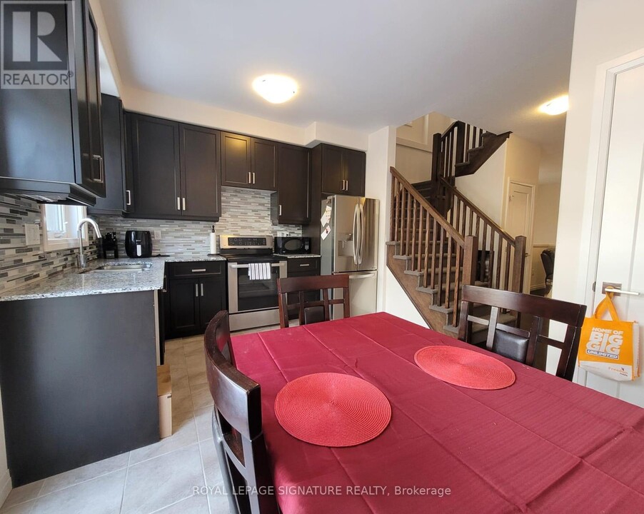 6 Pringle Ln in Hamilton, ON - Building Photo