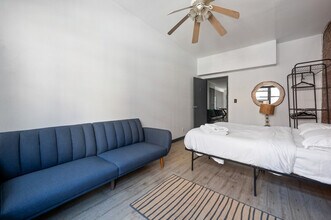 301 W 31st St in New York, NY - Building Photo - Building Photo