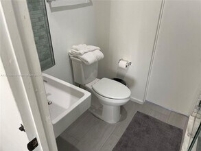 254 NW 36th St in Miami, FL - Building Photo - Building Photo