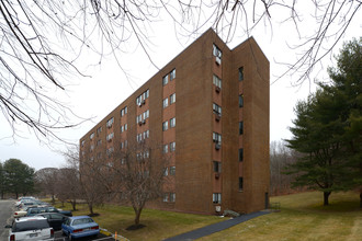 Chimney Hill Apartments in Cumberland, RI - Building Photo - Building Photo