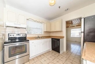 438 Malverne Rd in West Palm Beach, FL - Building Photo - Building Photo