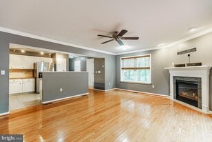 151 Vernon Ct in Lansdale, PA - Building Photo