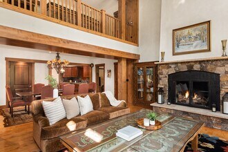 83 Exhibition Ln in Aspen, CO - Building Photo - Building Photo