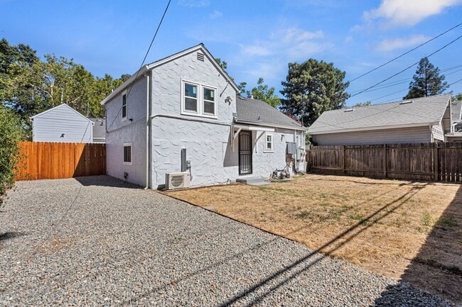 4028 52nd St in Sacramento, CA - Building Photo - Building Photo