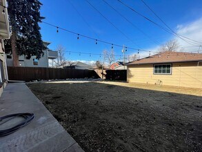 2875 S Sherman St in Englewood, CO - Building Photo - Building Photo
