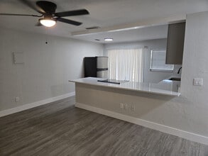 266 Diamond St in Deltona, FL - Building Photo - Building Photo