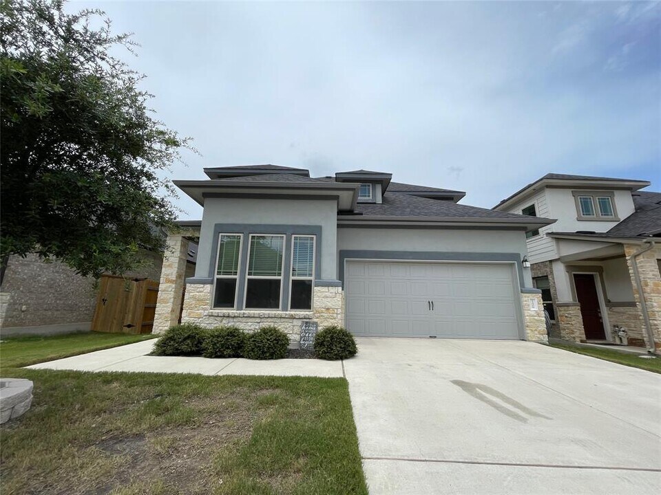 12906 Stanford Dr in Austin, TX - Building Photo