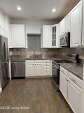 5012 Kames Square in Louisville, KY - Foto de edificio - Building Photo
