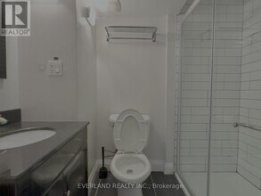 7 Shaughnessy Blvd in Toronto, ON - Building Photo - Building Photo