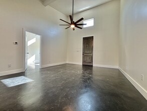 329 Canyon Springs Dr in Canyon Lake, TX - Building Photo - Building Photo