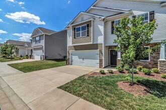 305 Woodnettle Ln in Arden, NC - Building Photo - Building Photo