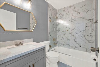 1637 SE 30th St in Homestead, FL - Building Photo - Building Photo