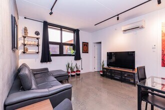 730 Rose-De-Lima Rue in Montréal, QC - Building Photo - Building Photo