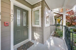 7322 Rainier Ave S in Seattle, WA - Building Photo