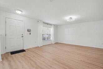 6246 Timberly Ln in Zephyrhills, FL - Building Photo - Building Photo