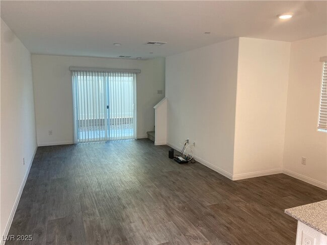 12130 Midnight Pine Rd in Las Vegas, NV - Building Photo - Building Photo