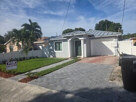 716 Truman St in Lake Worth Beach, FL - Building Photo
