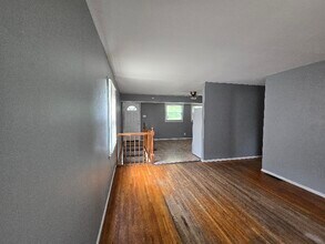 421 Midlothian Rd in St. Louis, MO - Building Photo - Building Photo