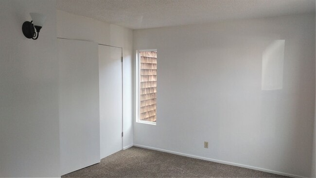 1245 4th St in San Luis Obispo, CA - Foto de edificio - Building Photo