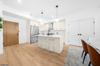 20 Encampment Court in Montville, NJ - Building Photo - Building Photo