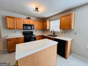 3528 Arminto Dr in Ellenwood, GA - Building Photo - Building Photo