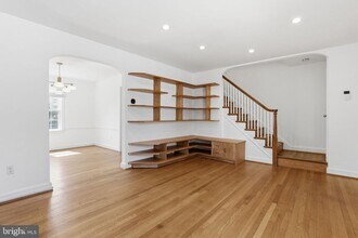 618 Wayne Ave in Silver Spring, MD - Building Photo - Building Photo