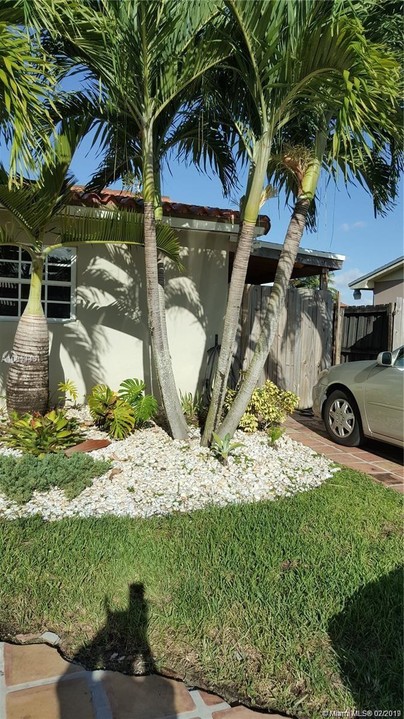 4563 SW 128th Pl-Unit -0 in Miami, FL - Building Photo