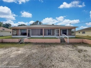 5231 27th St SW in Lehigh Acres, FL - Building Photo - Building Photo