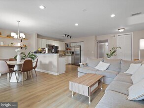 3909 El Soneta Pl in Alexandria, VA - Building Photo - Building Photo