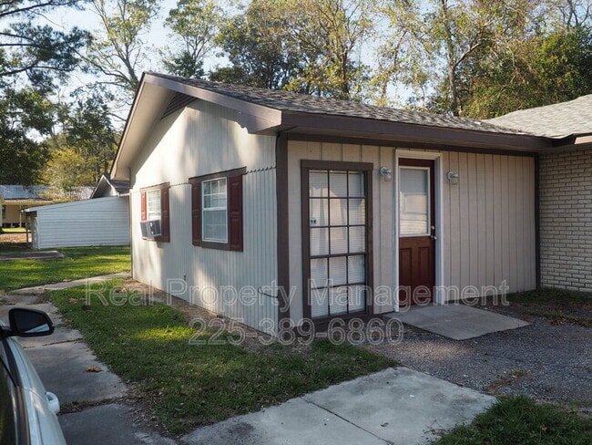 1213 N Coolidge Ave in Gonzales, LA - Building Photo - Building Photo