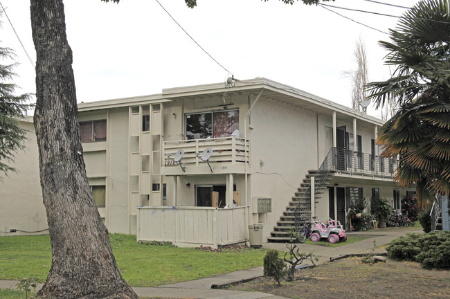 1910 B St in Hayward, CA - Building Photo - Building Photo