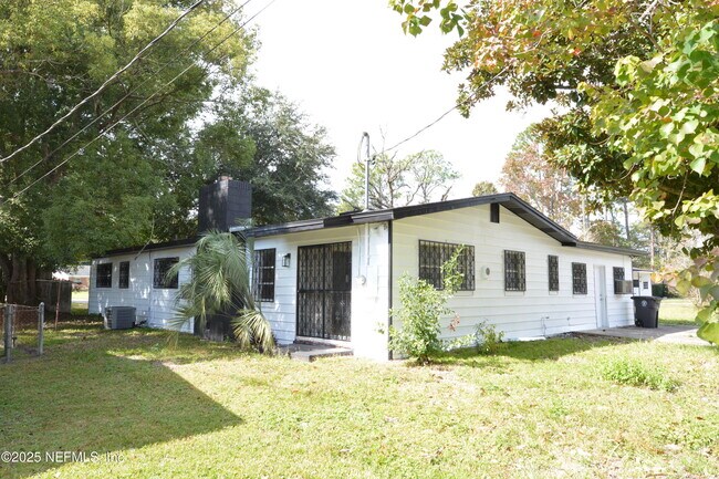 6672 Kinlock Dr in Jacksonville, FL - Building Photo - Building Photo