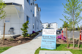 Bell Pointe Terrace in Tacoma, WA - Foto de edificio - Building Photo