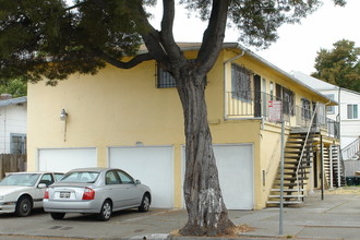 4715 West St in Emeryville, CA - Foto de edificio - Building Photo