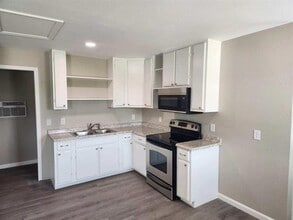 1317 E Main St in Gun Barrel City, TX - Building Photo - Building Photo