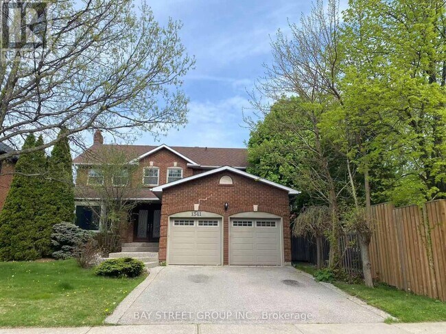 1341 Old English Ln