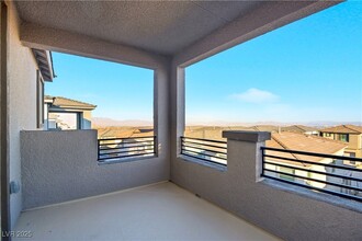 1570 Rock Kestrel St in Las Vegas, NV - Building Photo - Building Photo