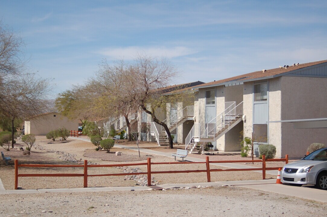 Desert Sun Apartments in Bullhead City, AZ - Foto de edificio