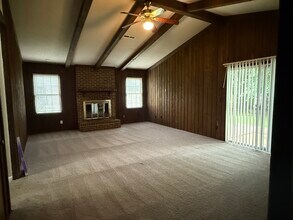 5841 Falstaff Dr in Charlotte, NC - Building Photo - Building Photo