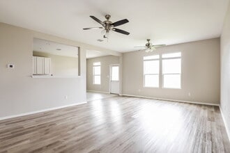 12024 Silver Lining in San Antonio, TX - Building Photo - Building Photo