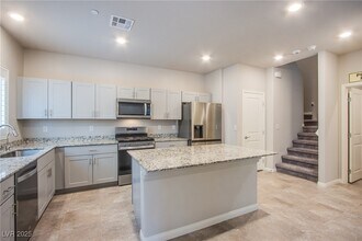 12803 Cambria Dunes Ct in Henderson, NV - Foto de edificio - Building Photo
