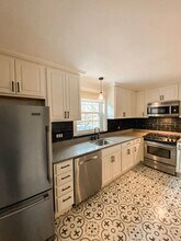 215 Gentry Ave in Alexandria, VA - Building Photo - Building Photo