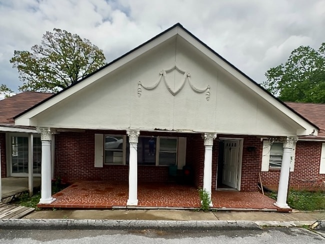property at 1016 Greens Lake Rd