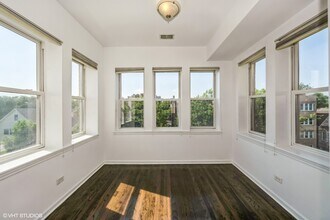 3510 W Palmer St in Chicago, IL - Building Photo - Building Photo