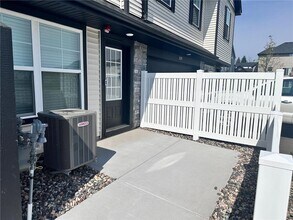5277 Long Pointe Pass in Woodbury, MN - Building Photo - Building Photo